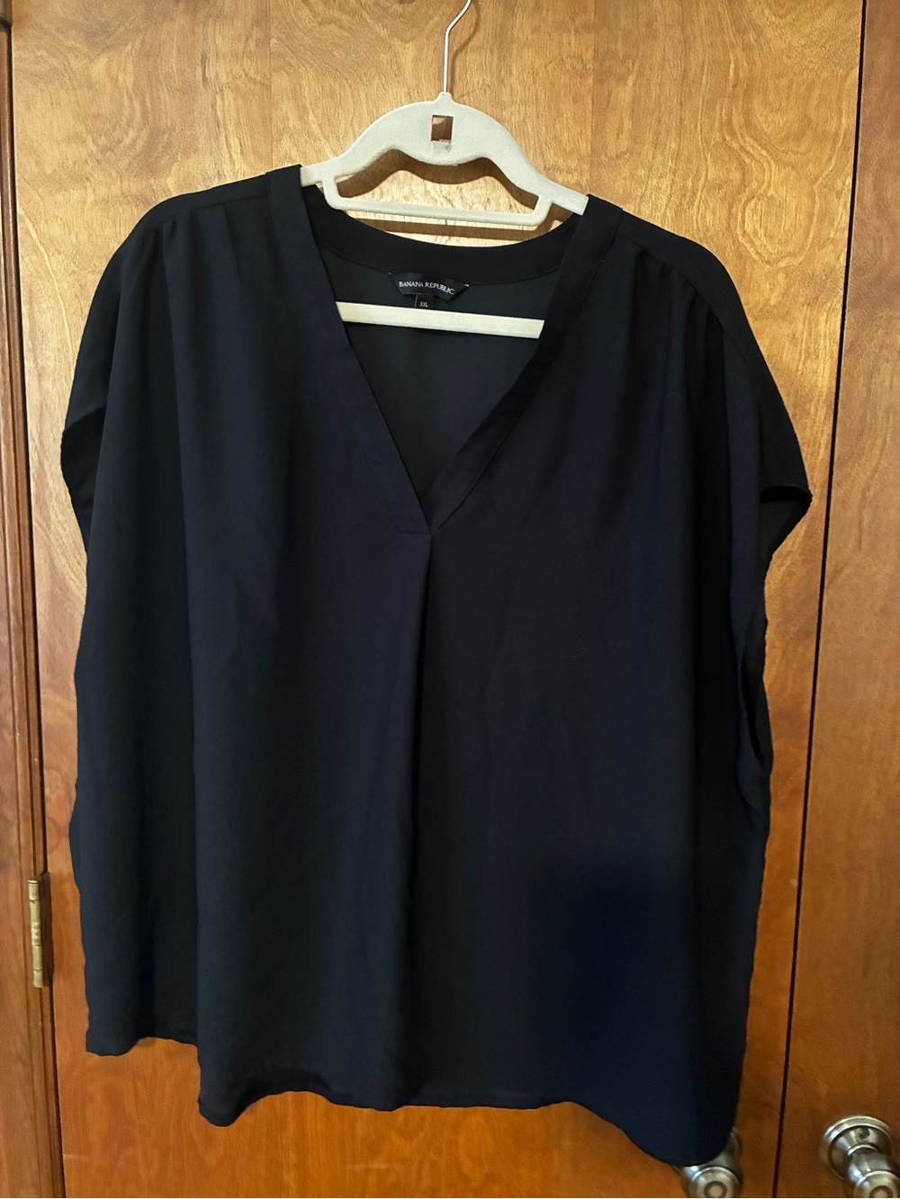 Banana Republic Black V-Neck Short-Sleeve Blouse